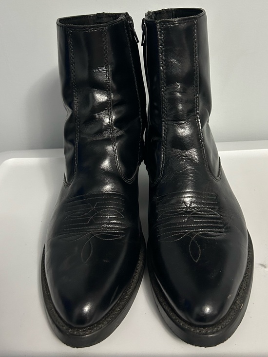 Laredo Other - Laredo Black Leather Zip Ankle Boots with Toe Stitching